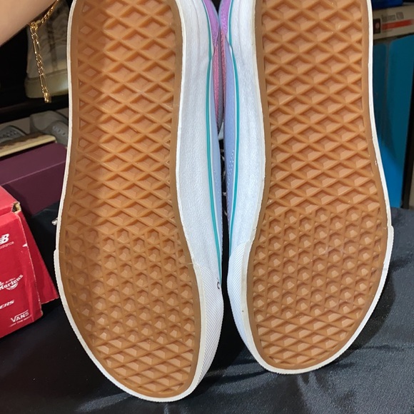 Vans - Picture 4 of 4